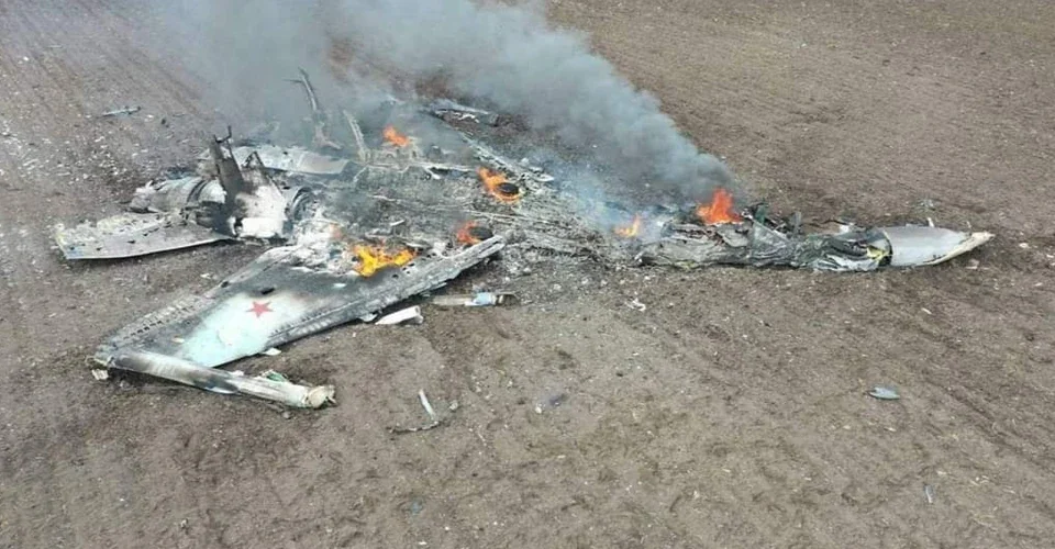 Знищений Су-24М після удару водолазів НГУ в Криму